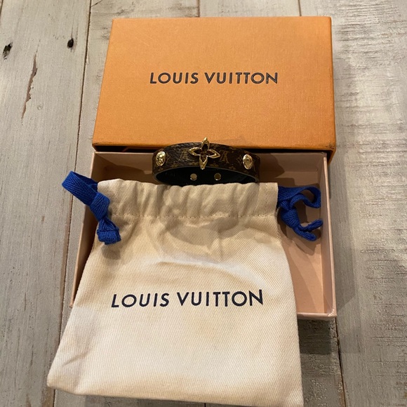 💯% Authentic Louis Vuitton “Blooming Bracelet.” - Picture 7 of 14